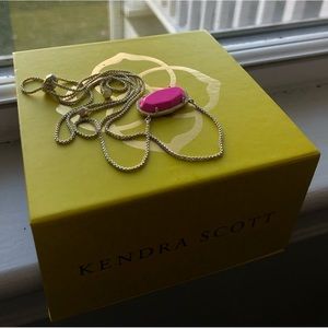 Kendra Scott pendant necklace